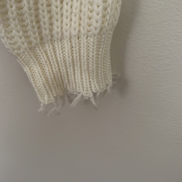 NWT MACARON Shrug Sweater ~ Size: L - Picture 9 of 13